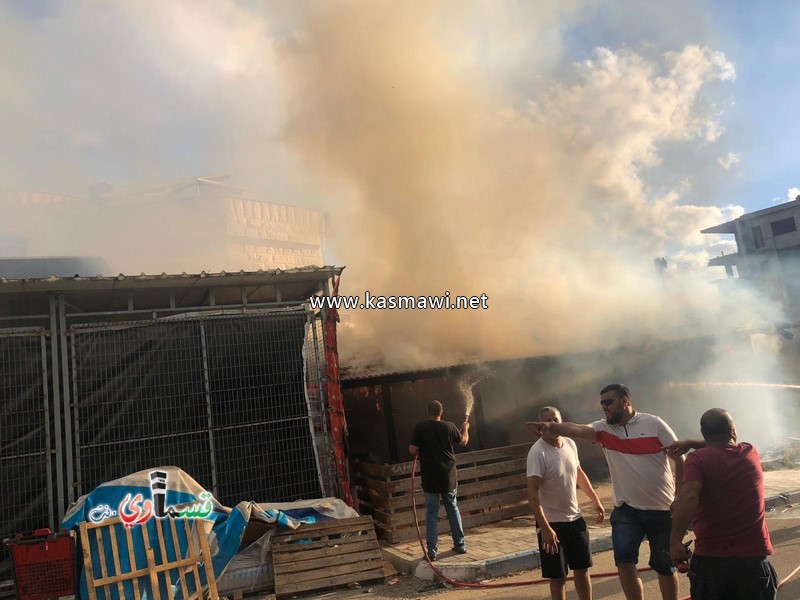  فيديو: اندلاع حريق في محل لبيع الفلافل على شارع ال 24 .. والشباب يسيطرون على الحريق قبل قدوم الاطفائية